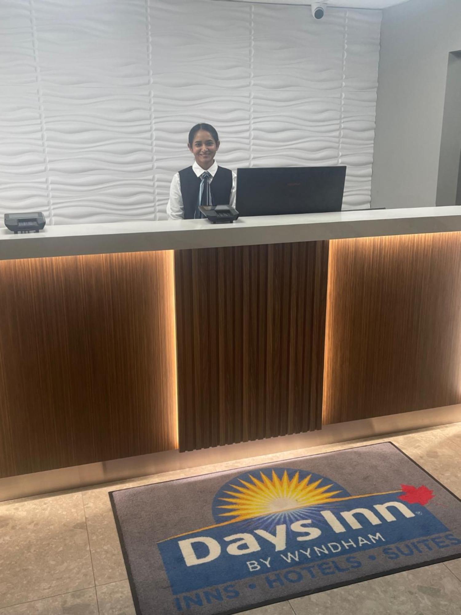 Days Inn & Suites By Wyndham ซัมเมอร์ไซด์ ภายนอก รูปภาพ